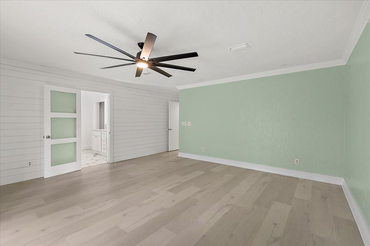 gallery images of property listing