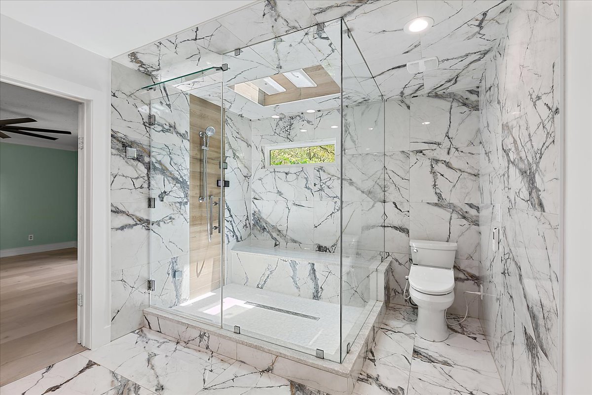 gallery images of property listing