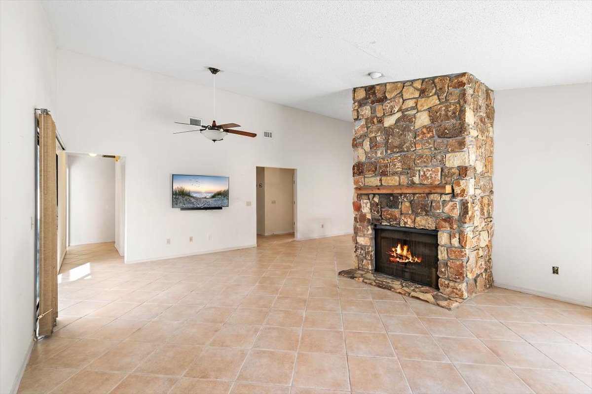 gallery images of property listing