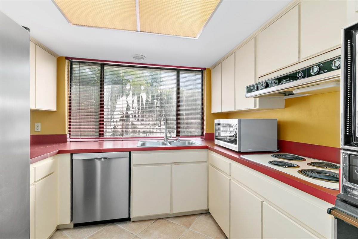 gallery images of property listing