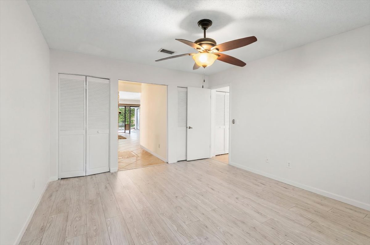 gallery images of property listing