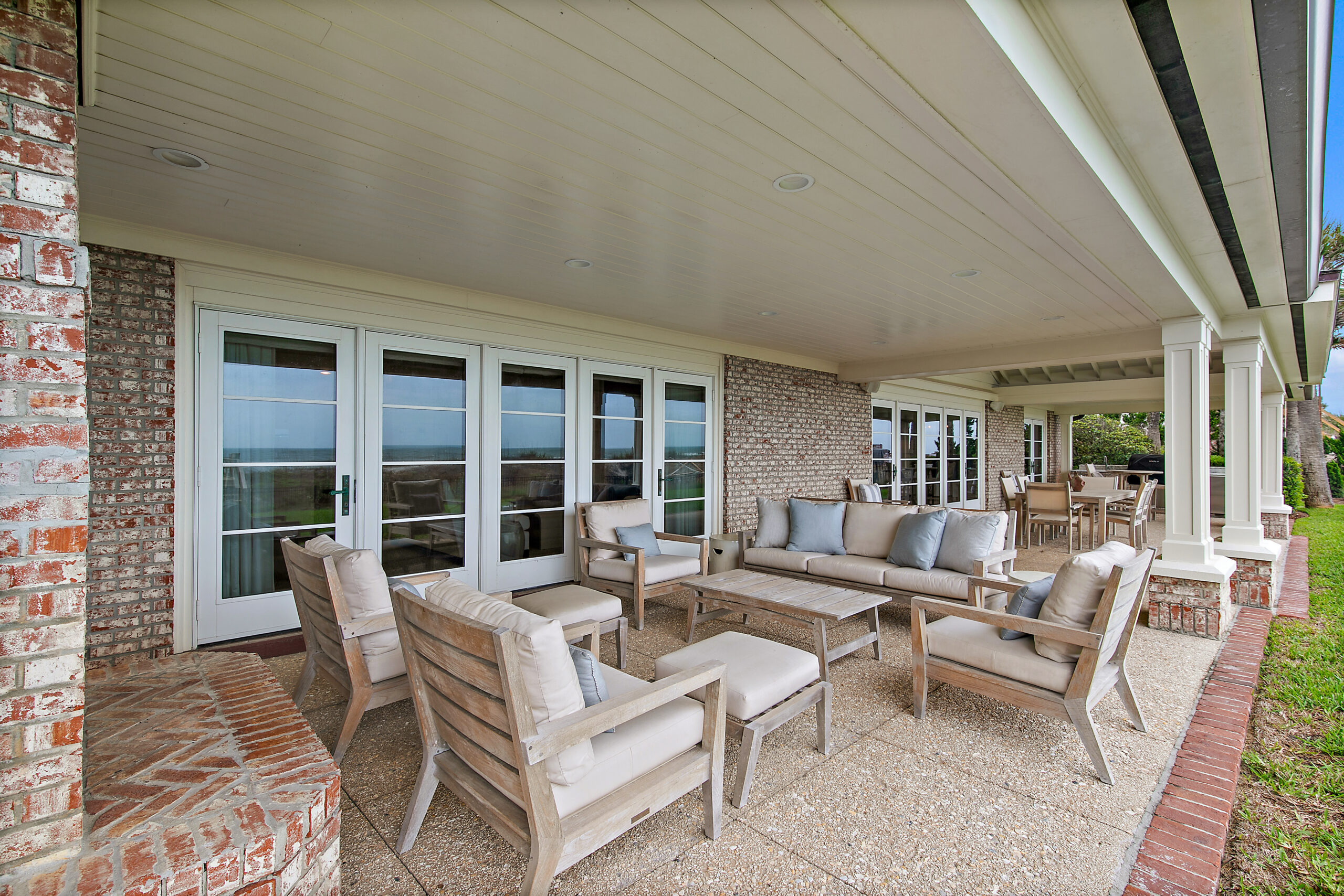 gallery images of property listing