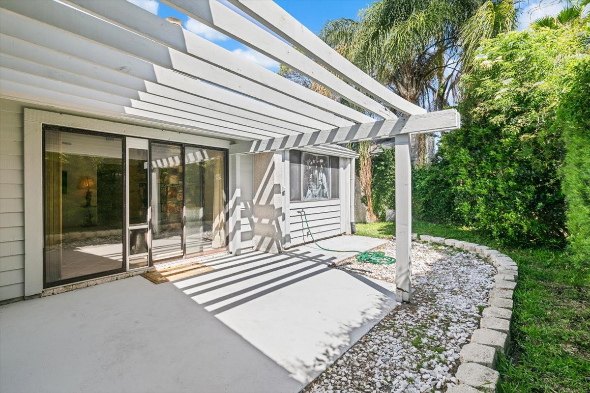 gallery images of property listing
