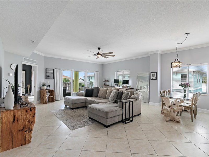 gallery images of property listing