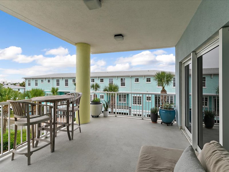 gallery images of property listing