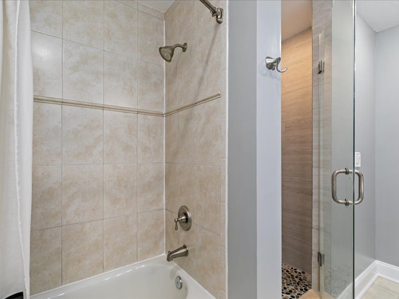 gallery images of property listing