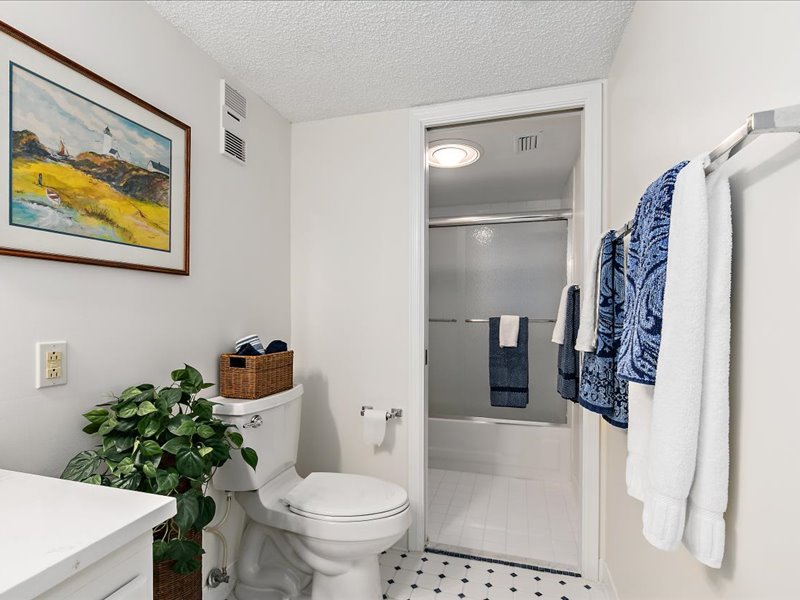 gallery images of property listing