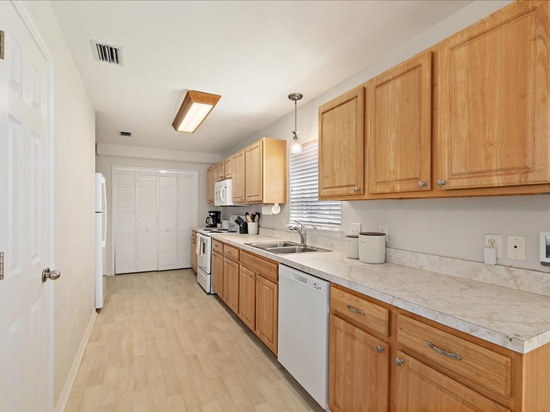 gallery images of property listing
