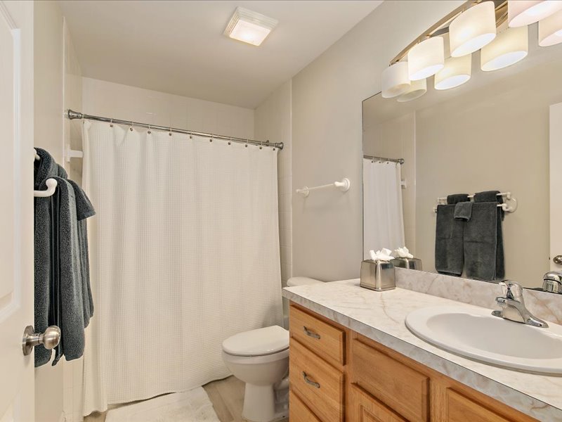 gallery images of property listing