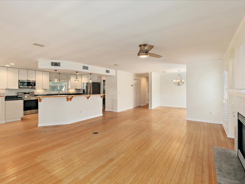 gallery images of property listing