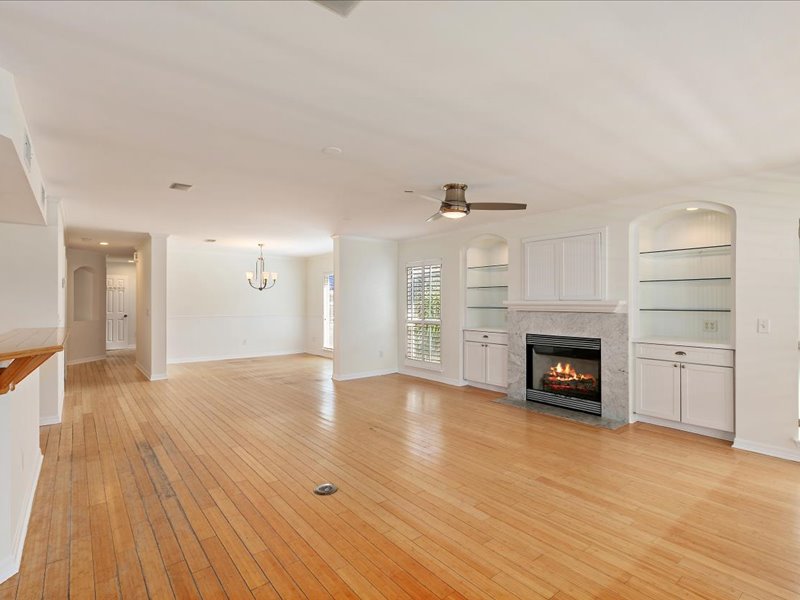 gallery images of property listing