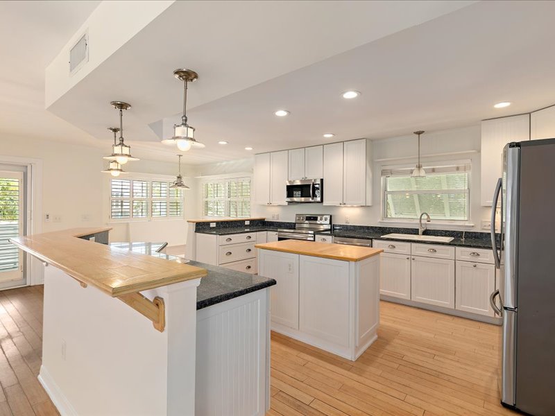 gallery images of property listing