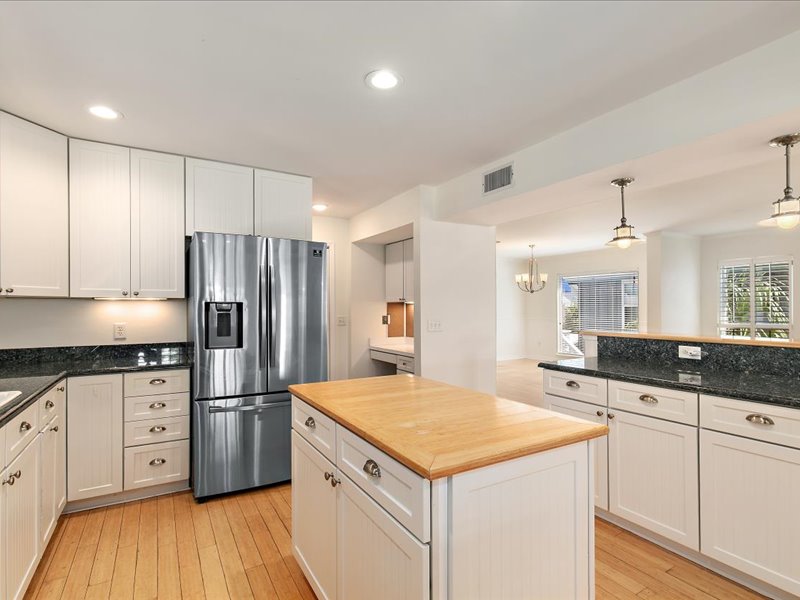 gallery images of property listing
