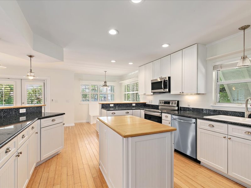 gallery images of property listing