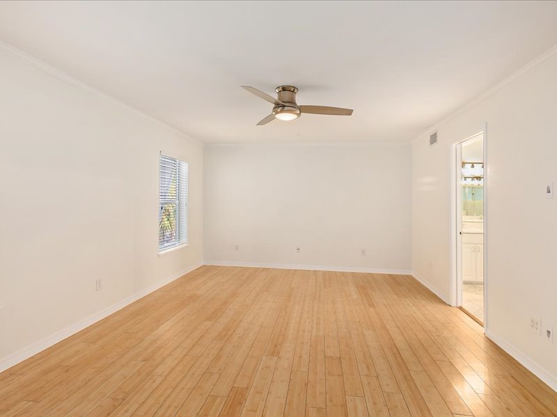 gallery images of property listing