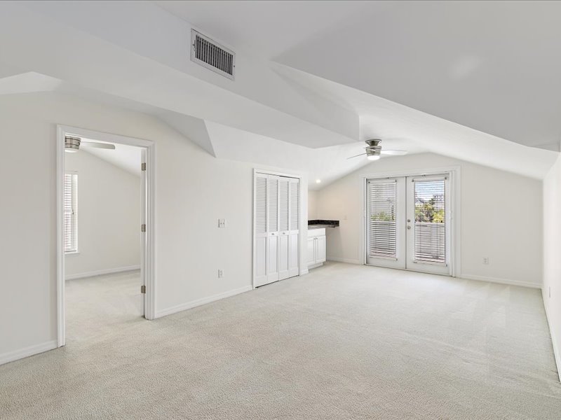 gallery images of property listing