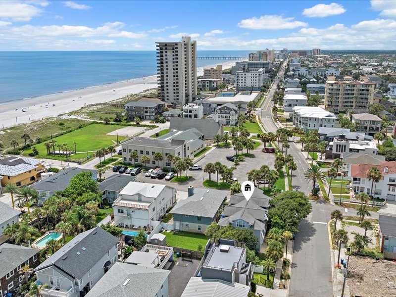 gallery images of property listing